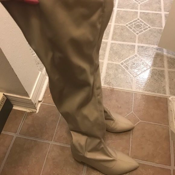 thigh high heels - Picture 2 of 2